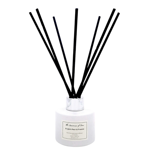 English Pear and Freesia scented Reed Diffuser